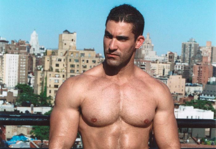 Gay Porn star Roman Ragazzi had died at 38