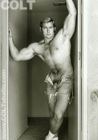 Vintage Gay Muscle Porn - That 70s Show: Nuts for Nuts | The original Gay Porn Blog! Gay porn news,  porn star interviews, free hardcore videos, and the hottest gay porn on the  web.